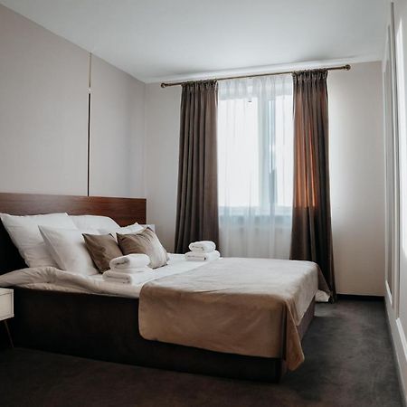 Hotel Resident Nowa Sarzyna Luaran gambar